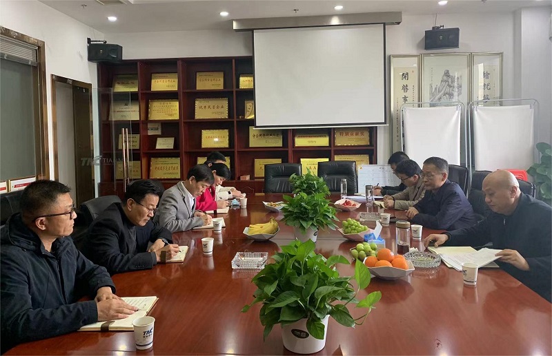 新洲區(qū)委常委鄧輝一行領(lǐng)導(dǎo)到我司走訪(fǎng)調(diào)研